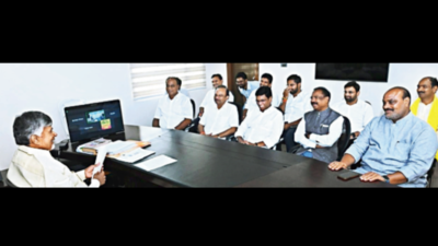 Chandrababu Naidu declines to meet senior Andhra Pradesh bureaucrats