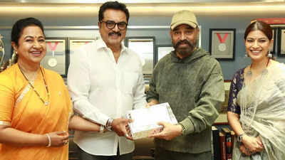 After Rajinikanth, Varalaxmi invites Kamal Haasan to her wedding