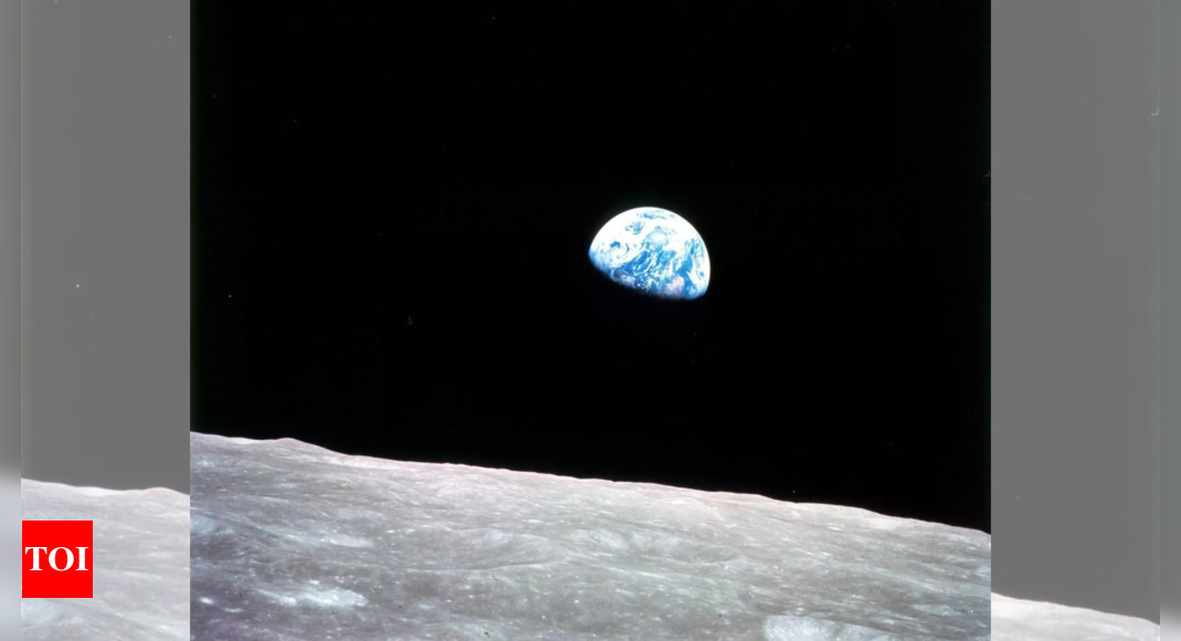 William Anders: Former Apollo 8 astronaut who captured iconic 'Earthrise' photo dies in plane crash at 90 – Times of India