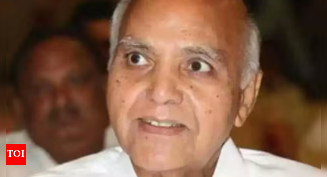 Tollywood suspends filming tomorrow in tribute to Ramoji Rao's Legacy |