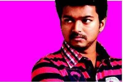 Vijay does it for Vikram | Tamil Movie News - Times of India