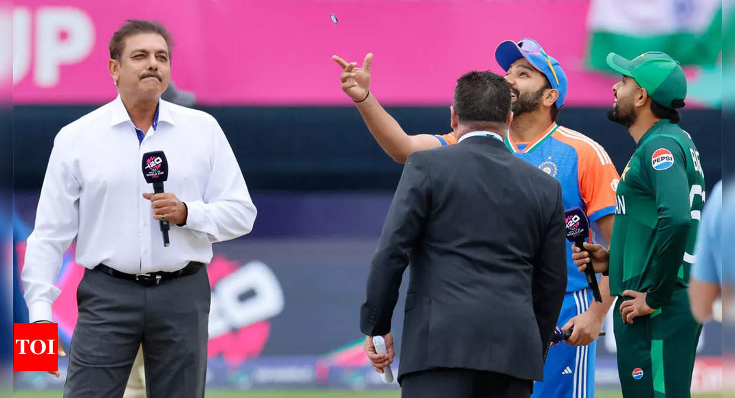 Shastri's energy at toss floors Rohit, Babar. Watch