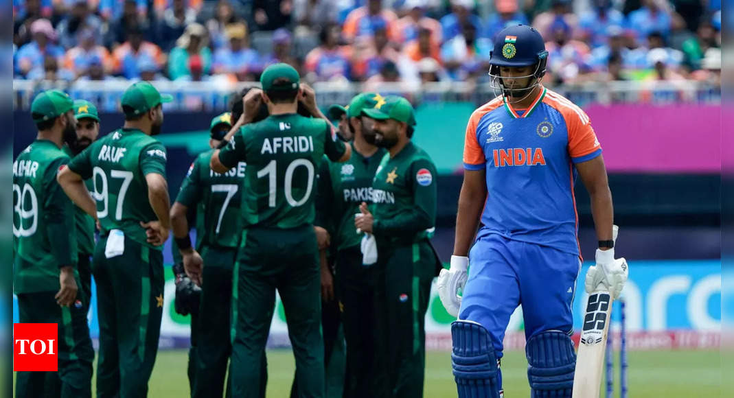 ‘They dropped Rinku Singh…’: Internet left stunned as India lose 7 batters on single-digit scores in collapse vs Pakistan | Cricket News