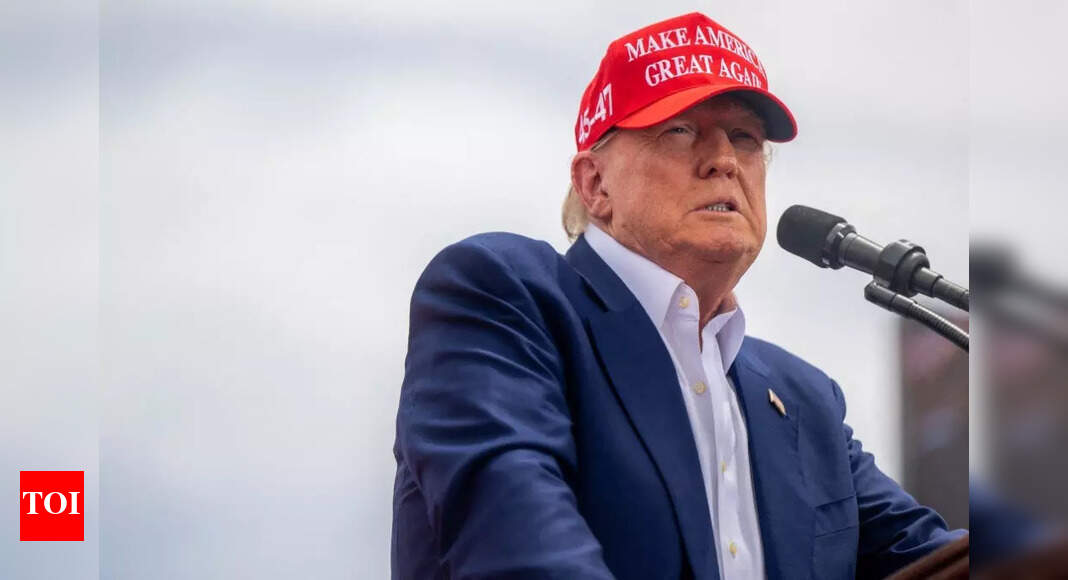 Donald Trump floats tax-free tips in pitch to win Las Vegas workers - Vimarsana News