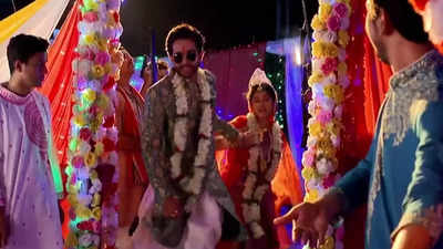 Kon Gopone Mon Bhesheche: Mandar Chowdhury drags Shyamoli to the wedding altar
