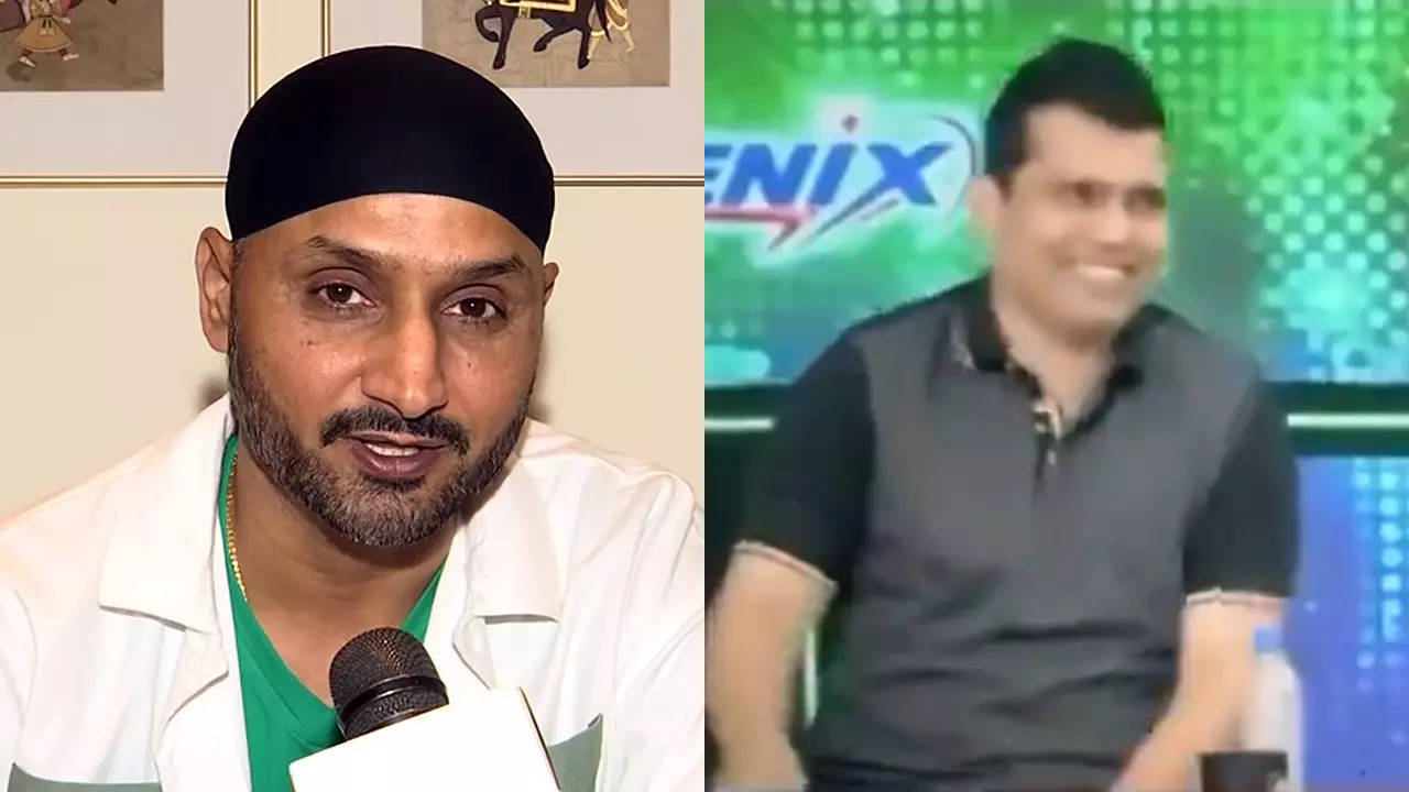 ‘We Sikhs saved your mothers and sisters’: Furious Harbhajan Singh blasts Kamran Akmal for racist joke on Arshdeep Singh – Times of India