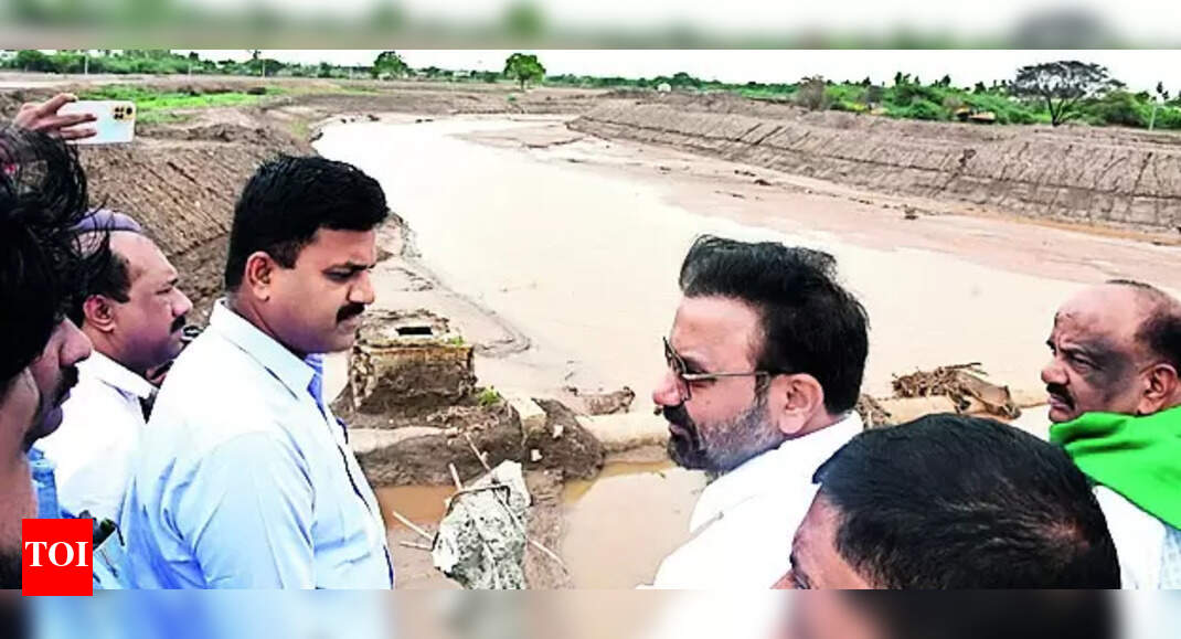 Sowing Operations: Min Lad directs officials to enable hassle-free sowing | Hubballi News - Vimarsana News