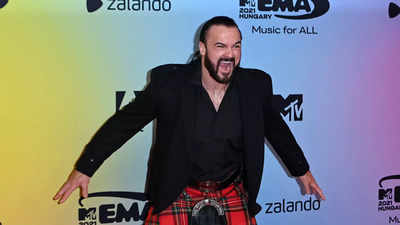 Drew McIntyre might become the new World Heavyweight Champion at Clash at the Castle 2024! Exploring the possible angle