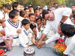 Yuvi's father celebrates his b'day with kids