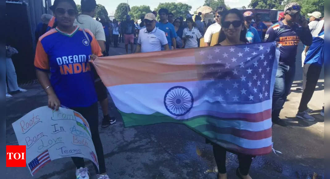 'Make Pakistan team deport' - Posters at Ind vs US game
