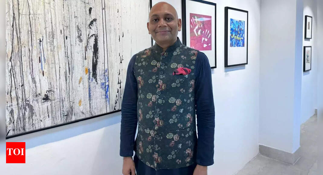 Russian Art Exhibition Featuring 101 Contemporary Works in New Delhi