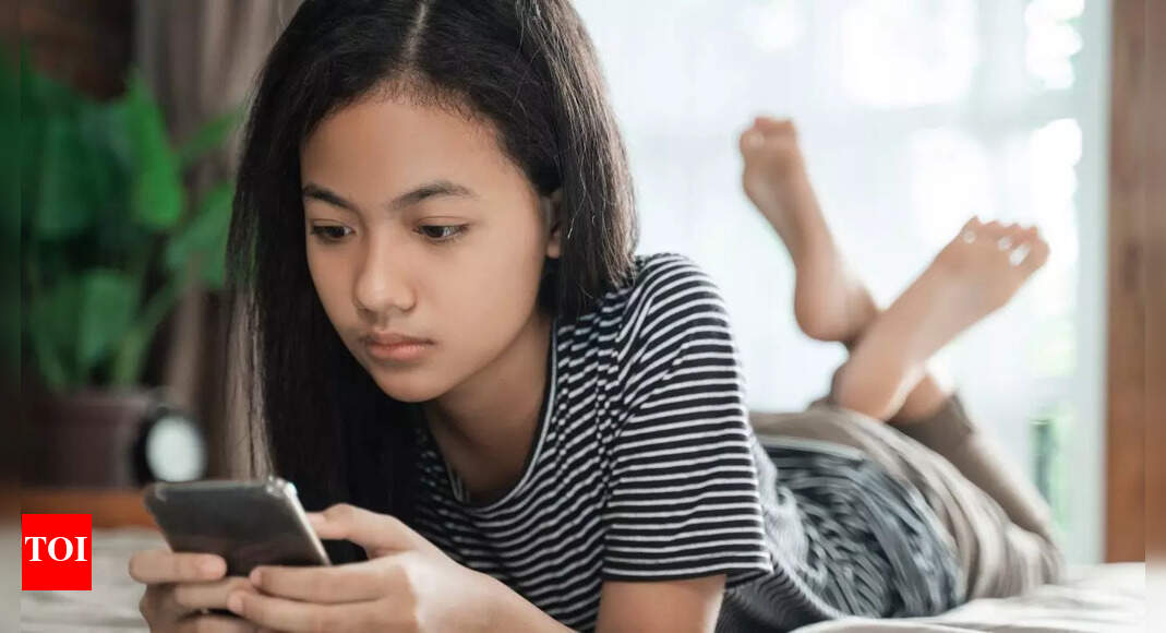 Best tips for protecting your eyes from extended smartphone use | - The ...