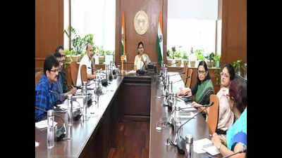 CS holds review on Telangana's Mahila Shakti canteens