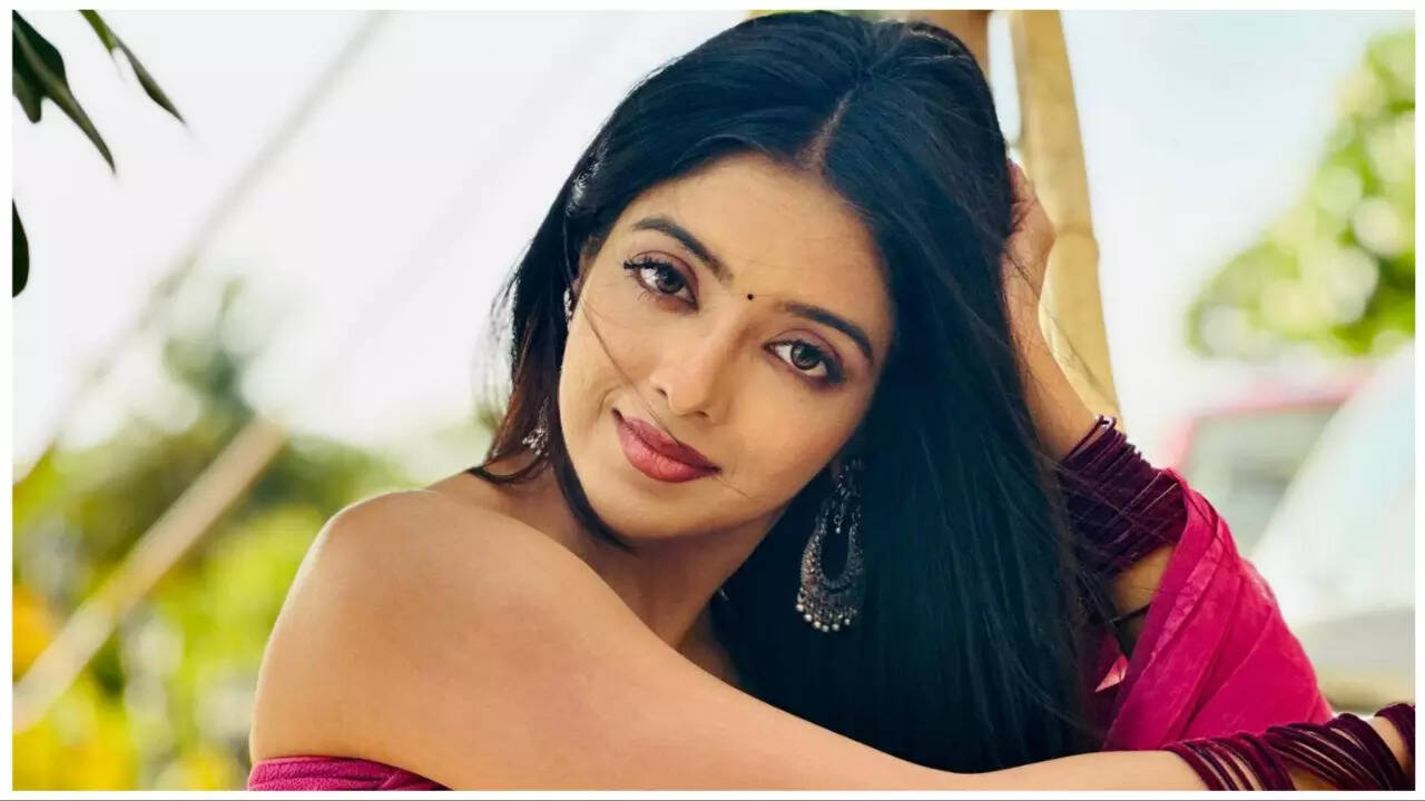Munmun Dutta से लेकर Raj Kundra तक? ये 10 स्टार्स बनेंगे बिग बॉस 19 के कंटेस्टेंट 3 Khushi Dubey