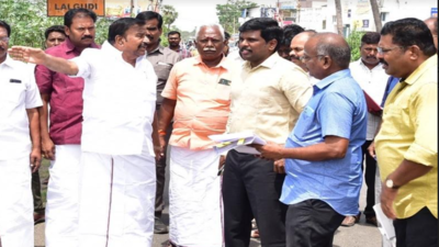 Minister inspects site for new bus terminus in Lalgudi