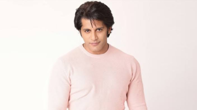 Karanvir Bohra was injured while filming a fight sequence for the show Ghum Hai Kisikey Pyaar Mein?