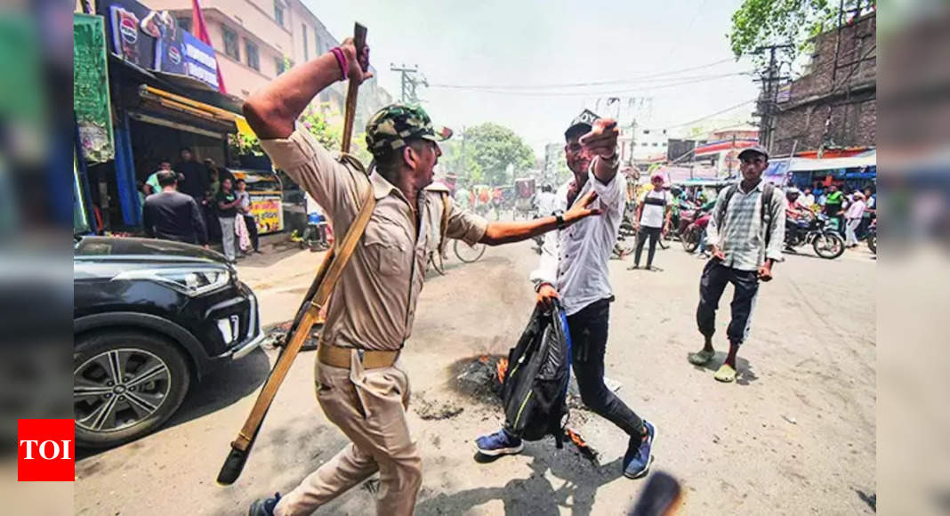 Bihar police: NEET paper leaked, 9 aspirants called