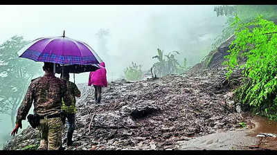 2,000 tourists still stuck in Sikkim as bad weather hits rescue operation