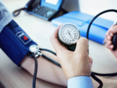 How to manage high blood pressure level during hot weather?