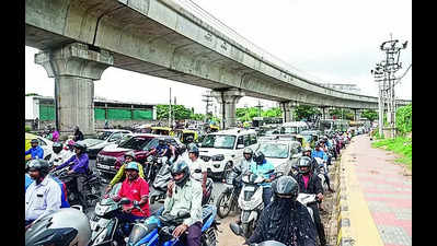 Bengaluru: BBMP to fix footpaths linking to Purple Line stations