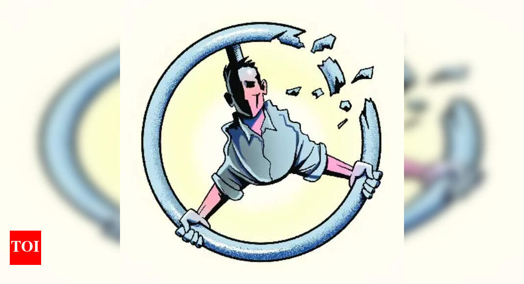 Accident: Fatal Bike Accidents in Kolkata | Kolkata News - Times of India