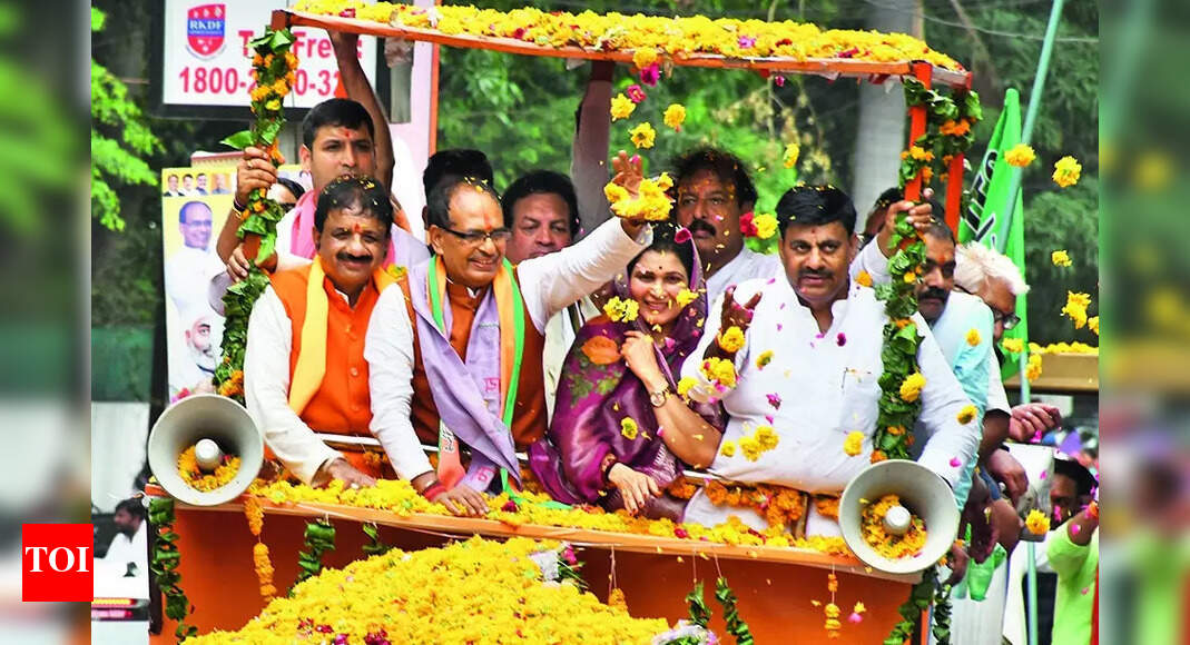 Shivraj Singh Chouhan: Shivraj gets a rousing welcome on 1st visit to ...