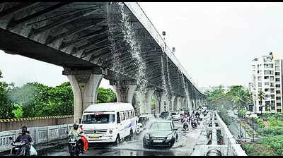 Rainwater: Rainwater falls on motorists under Dwarka flyover again