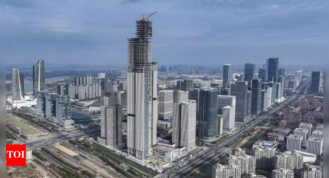 China's property investment declines further in January-May