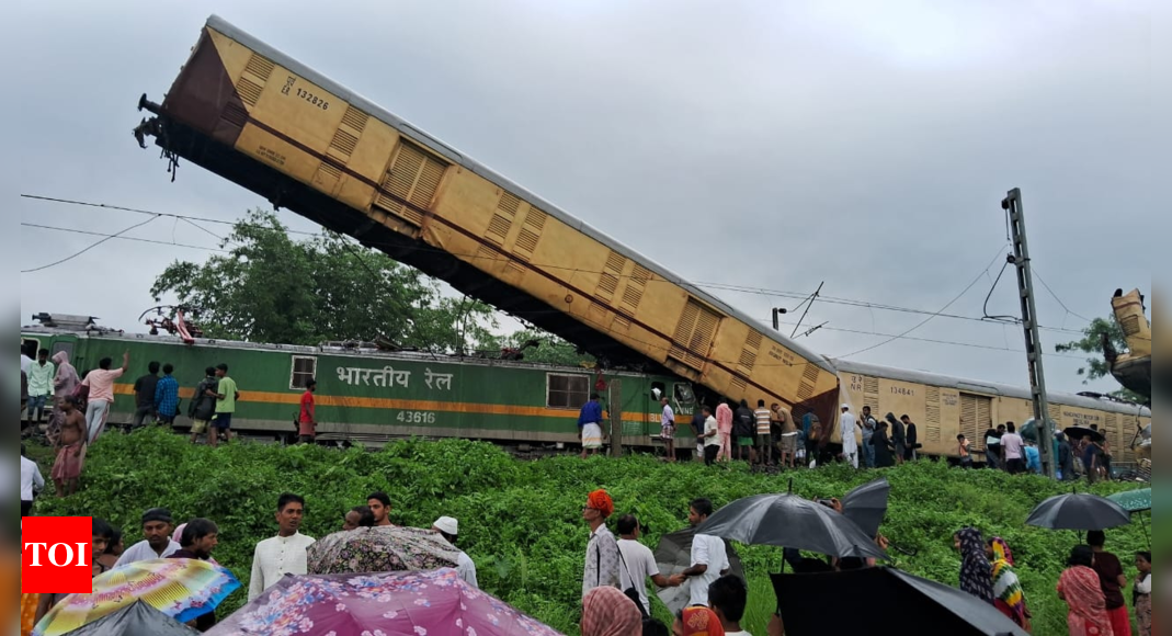 8 killed, many injured after goods train rammed into Kanchanjunga Express in Bengal