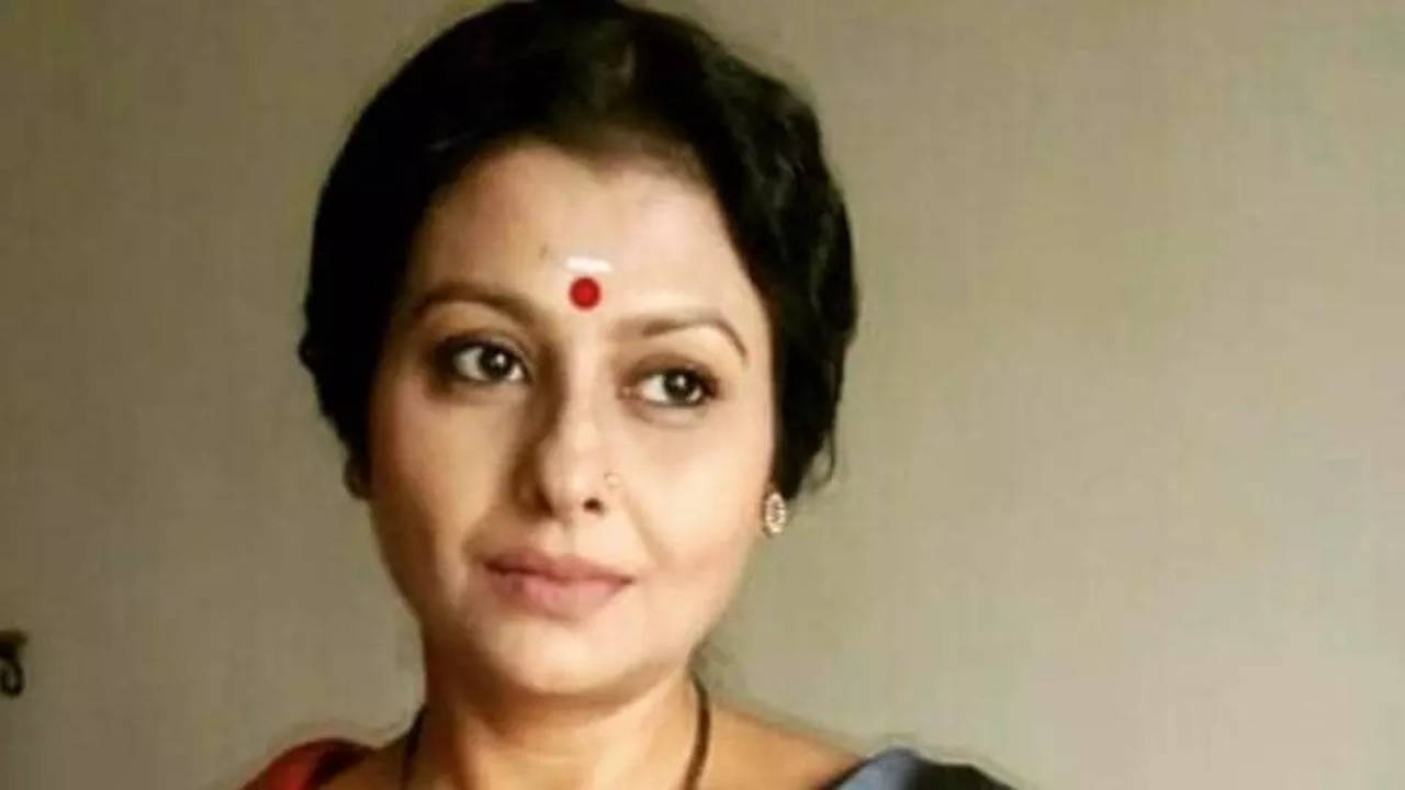 Jaya Bhattacharya reveals why she didn't work for 7 yrs, says 'negative'  seems to be 'written on my forehead' - Times of India