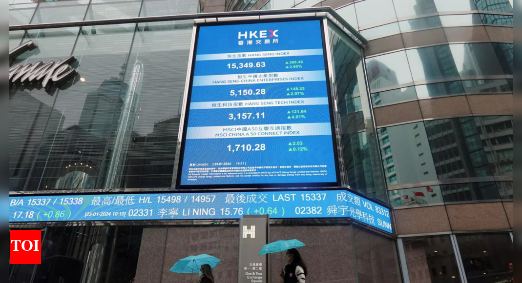 Severe weather won't halt trading at Hong Kong stock exchange