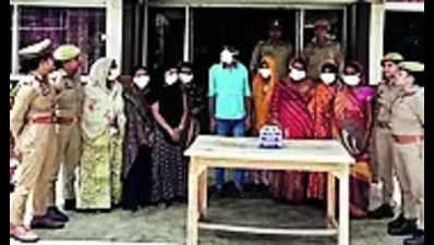 Lucknow police bust gang of snatchers, arrest 14 women, detain minor