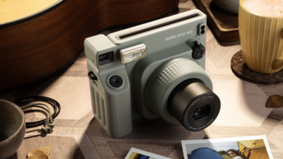 Fujifilm launches Instax WIDE 400 and new colours for mini LiPlay in India