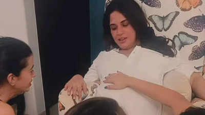 Parvathy Thiruvothu and Saba Azad touch pregnant Richa Chadha's belly to feel baby kicks - See photo