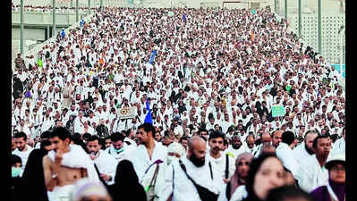 Two pilgrims from Bengaluru die in Mecca heatwave, bodies buried in Saudi