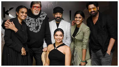 Amitabh Bachchan, Kamal Haasan and Prabhas Pose with Pregnant Deepika  Padukone for 'Kalki 2898 AD' Film | - Times of India