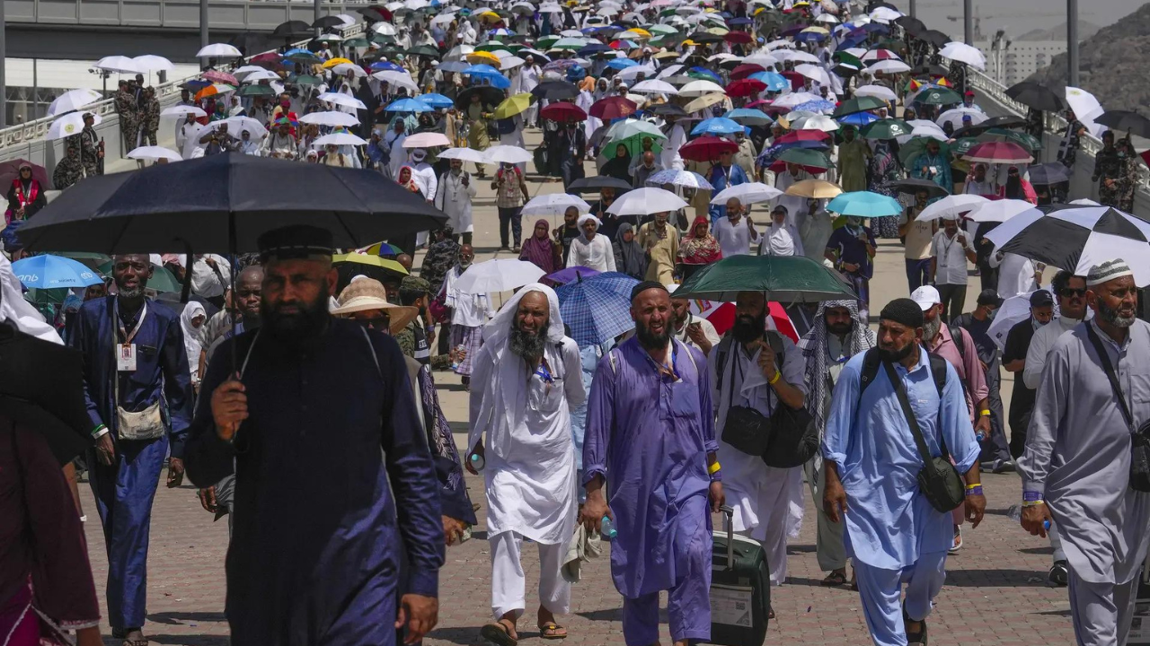 Death toll in Hajj pilgrimage rises to over 1,000, temperatures in Mecca over 38 °C