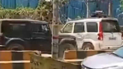 Forget WWE, watch Mahindra Thar and Scorpio get into car wrestling: See who won