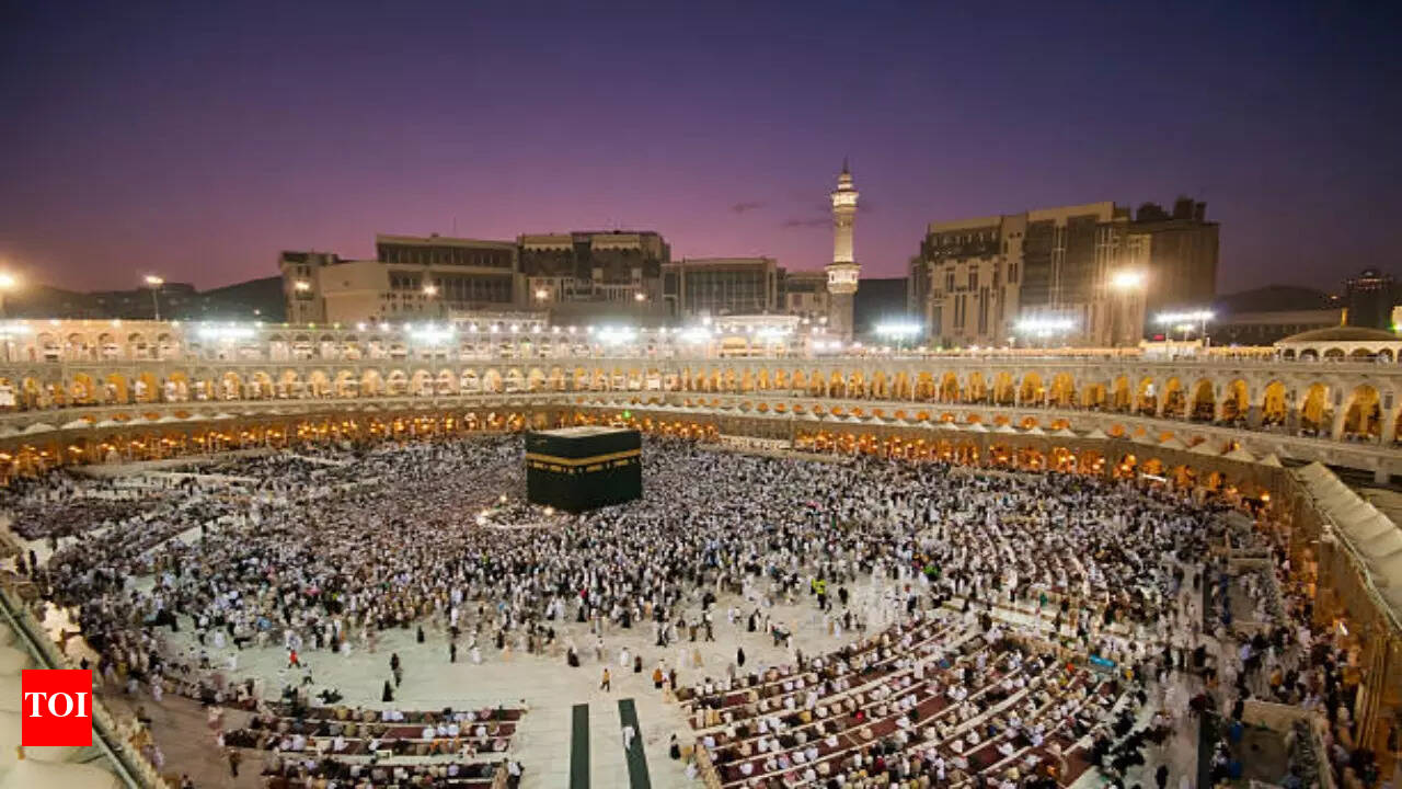This person who went to Mecca on Haj died, why is the family celebrating instead of mourning?  Daughter said- We are happy that…