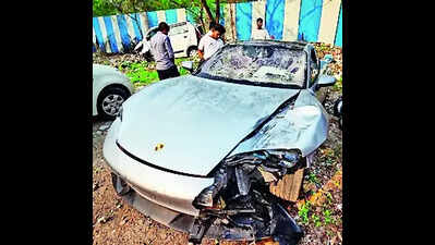preteen hc  Porsche Accident Teen: HC: Porsche accident teen also in trauma, give him  some time | Mumbai News - Times of India