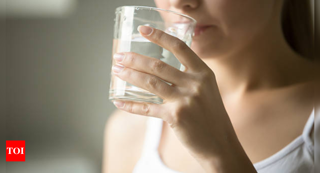 Warm water vs cold water: Which is best for weight loss