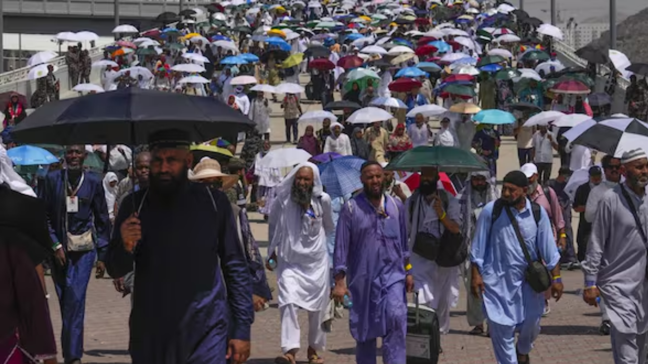 Número de muertos en el Hajj en 2024: Muertes en el Hajj: 'Pasar junto a cuerpos cubiertos con telas blancas se ha convertido en la norma'