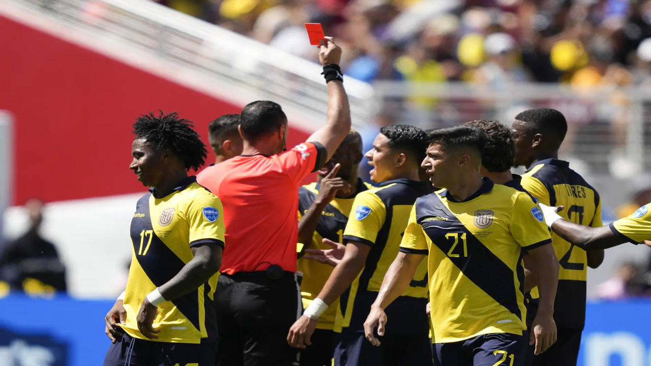 Copa América: Venezuela vence 2-1 a Ecuador con 10 hombres en un partido apasionante |  Noticias de futbol