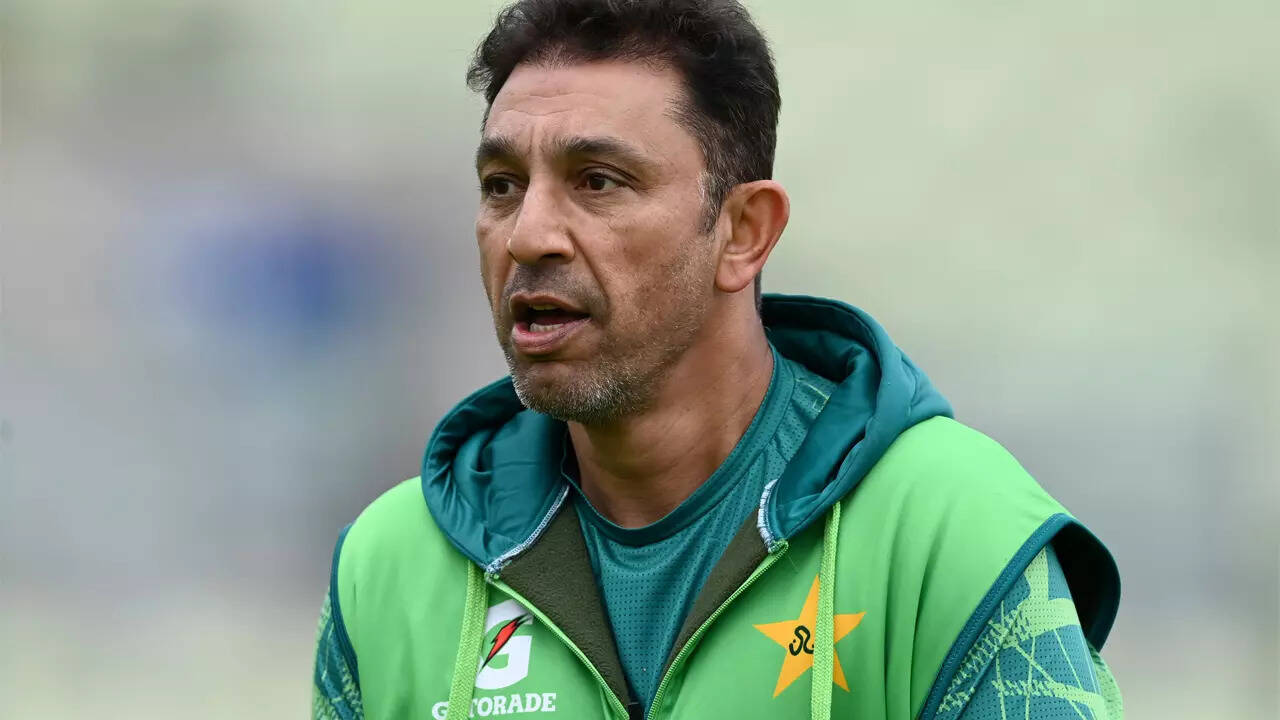 Ridiculous and dangerous': Pakistan assistant coach Azhar Mahmood to take  legal action against false allegations | Cricket News - Times of India