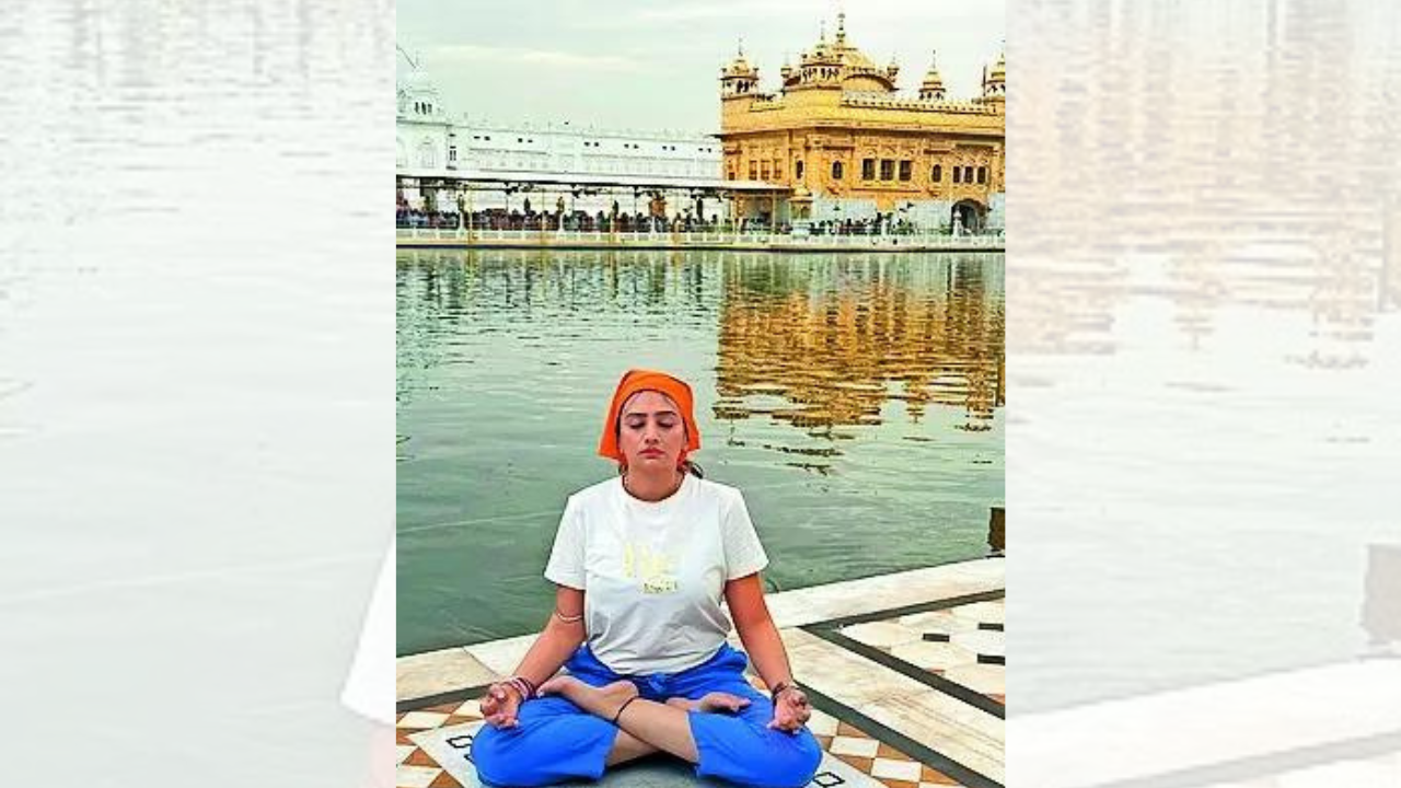 Fashion designer gets threats over yoga at Golden Temple – Times of India