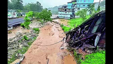 Cloudburst fear sparks panic in Itanagar, no. of Assam's flood-hit down to 2 lakh