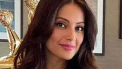 Bipasha Basu slams paps for 'guess who?' photos of actresses: 'Absolutely offensive and annoying'