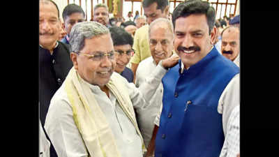 New MLCs take oath, but Congress still is a minority in Karnataka Upper ...