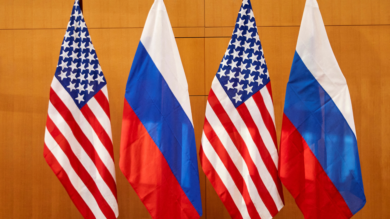 Russian, US defence ministers discuss Ukraine by phone – Times of India