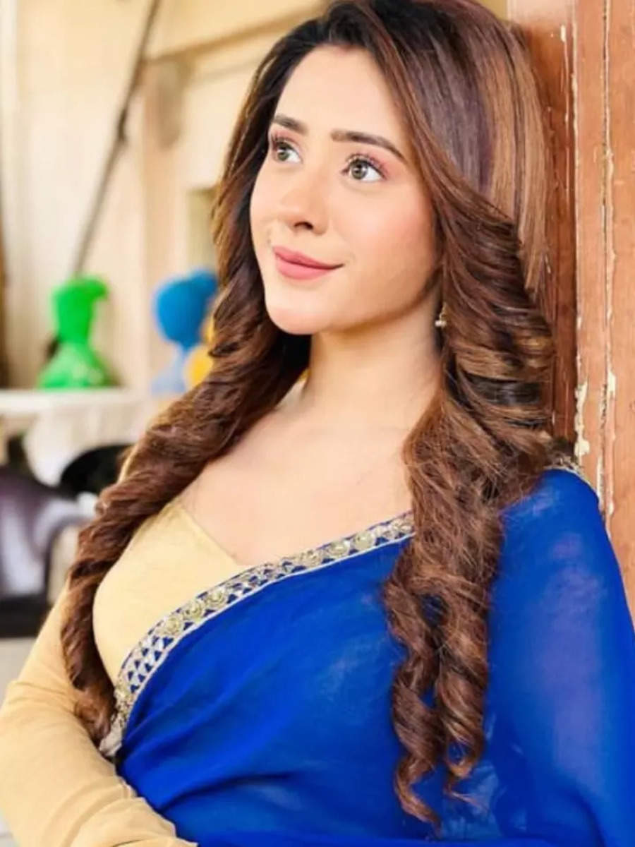 Jhanak fame Hiba Nawab's top 15 stunning looks | Times of India